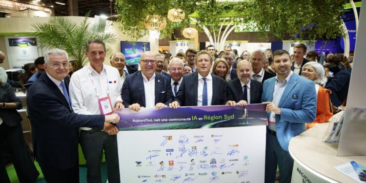 Signature du panneau « Aujourd’hui naît une communauté IA en région Sud » marque l'inauguration du stand de la région Sud au salon Viva tech 2024. Crédit photo : Région Sud.
