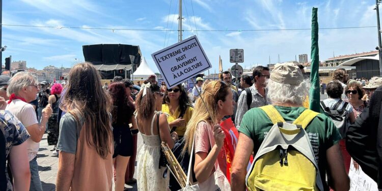 Dans la manifestation samedi 15 juin à Marseille contre l'extreme droite (Crédit Valentine Gasquet)