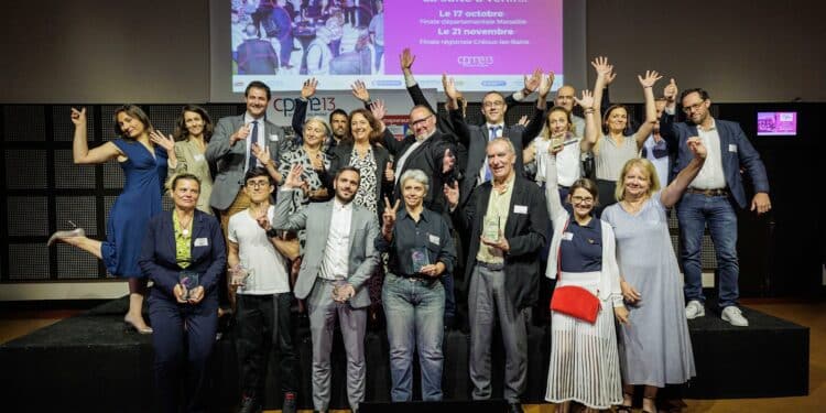 Les lauréats et la CPME13 lors de la soirée de remise des prix positifs du 20 juin au Palais des Congrès d'Arles (Crédit CPME13)