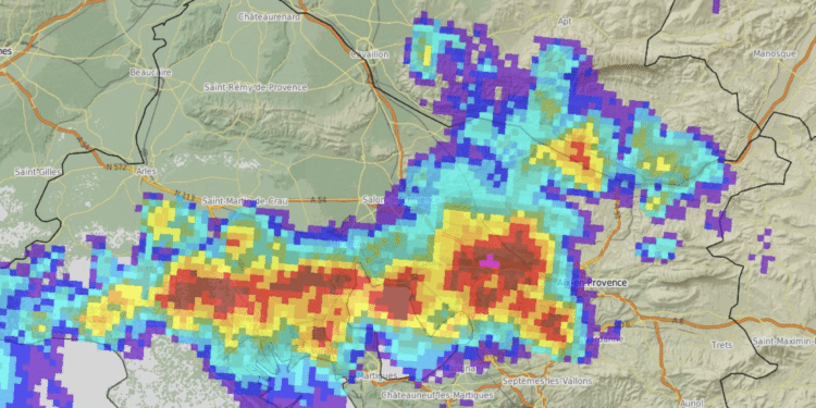 Radar de l'intensité orageuse à 16h35 entre Istres et Aix (Crédit Météo France)