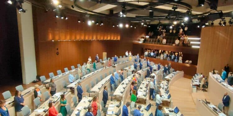 Marseille : un conseil municipal express sans débordement politique