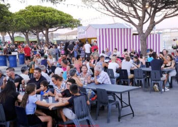 Les Cabanes du port de retour à Fos-sur-Mer