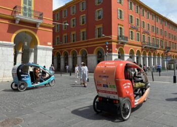 Vélo taxi place Masséna à Nice