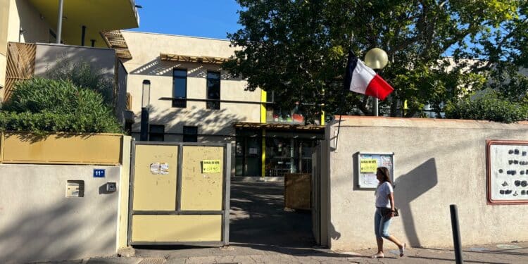 Un bureau de vote à Marseille. Crédit Gomet'