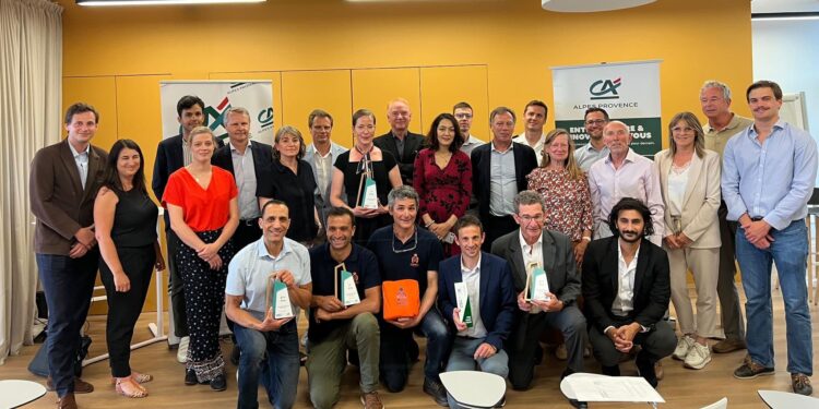 photo lauréats concours Crédit Agricole