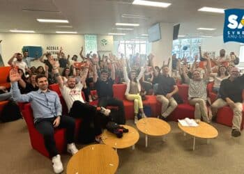 es participants du hackathon Wind+ avec les étudiants en master MIAGE d'Aix-Marseille université (Crédit Gomet')