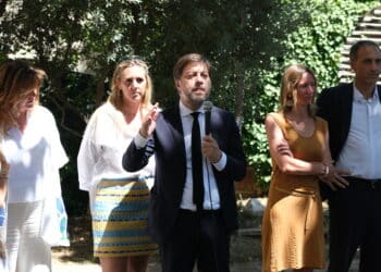 Benoît Payan lors de la conférence de presse pour soutenir NFP à Marseille (Crédit Enzo Maury)