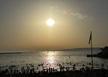La Plage des Catalans à Marseille en été pour se rafraîchir en pleine canicule (Crédit Gomet')