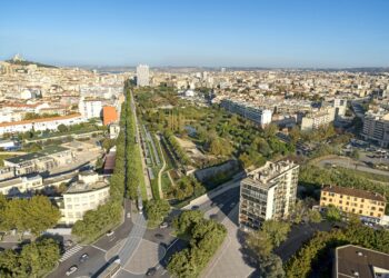 Marseille : travaux nocturnes place du Général Ferrié (10e)