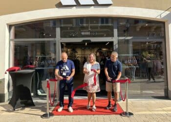Commerces : le village de marques de Miramas inaugure son magasin Adidas