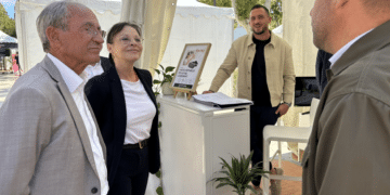 Sophie Joissains en visite sur les stands des Estivales du logement samedi 14 septembre 2024 (Crédit Gomet')