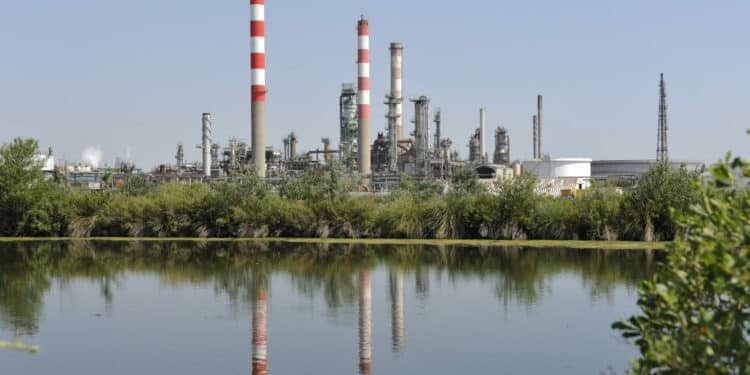 Rhône Energies Raffinerie Exxon à Fos