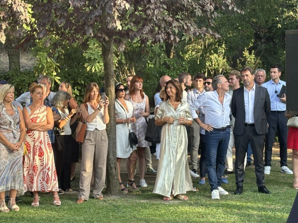 Christophe Castaner, le président du port et baron de la Macronie était présent à la clôture de la journée de Forbin vendredi 30 août 2024 (Crédit Gomet')