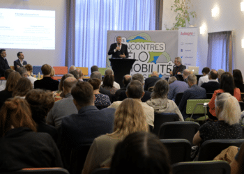 Gérard Gazay, maire d'Aubagne, en ouverture des 3e Rencontres du vélo et des mobilités douces (Crédit Gomet'/JYD)