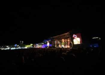 MC Solaar jeudi 10 octobre sur l'esplanade du Mucem (Crédit Gomet')