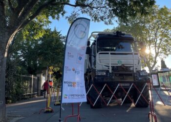 géothermie les camions vibreurs qui permettront de recueillir des données géophysiques autour de l'étang de Berre