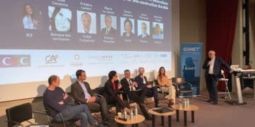 La table-ronde "Financements et innovations pour une construction durable" lors des rencontres de la finance verte organisées par Gomet' (crédit : JRG / Gomet')