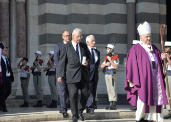 Claude Bertrand (au centre) aux obsèques de Jean-Claude Gaudin jeudi 23 mai 2024 (Crédit JYD/Gomet')