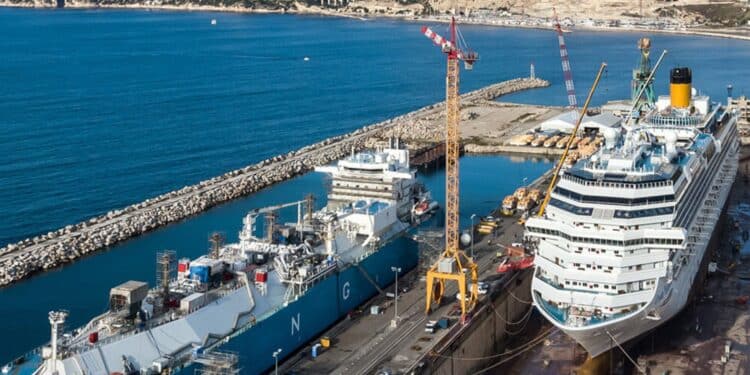 Forme 10 sur le Chantier naval de Marseille (crédit : CNM)