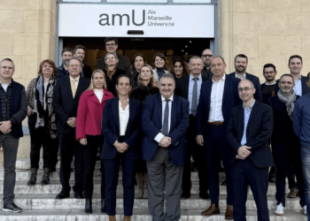 Les signataires de l'accord cadre AMU - TechnicAtome (Crédit AMU)