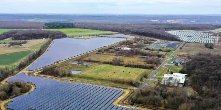 CVE s’assure de 202 millions de financements bancaires pour le solaire