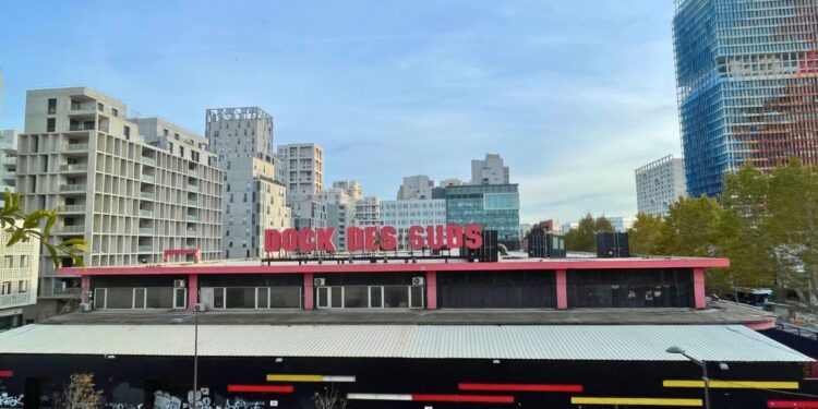 L'association Latinissimo doit quitter le Dock des Suds au plus tard en mai 2025 (crédit : JRG / Gomet')