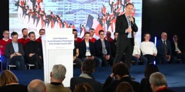 Le président du comité d'organisation des JO d'hiver 2030 Edgar Grospiron lors de la conférence de presse suivant l'assemblée générale constitutive du Cojop, mardi 18 février (crédit : ©CNOSF/KMSP)