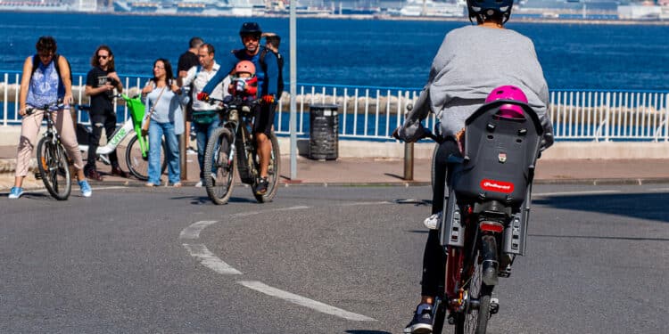 Participez au Baromètre des villes cyclables 2025 de la Fub