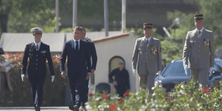 Macron légion étrangère Aubagne