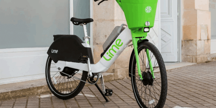 Lime arrive avec son nouveau vélo spécial relief dans les rues de Marseille