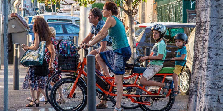 Rentrée des classes à vélo (archives Gomet'/JYD)