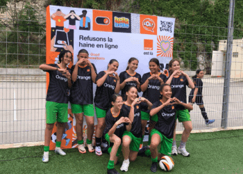 Prévenir les risques numériques chez les ados : Orange balle au pied