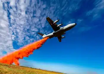 Airbus teste l’A400M contre les incendies sous contrôle de l’Entente Valabre (Gardanne)