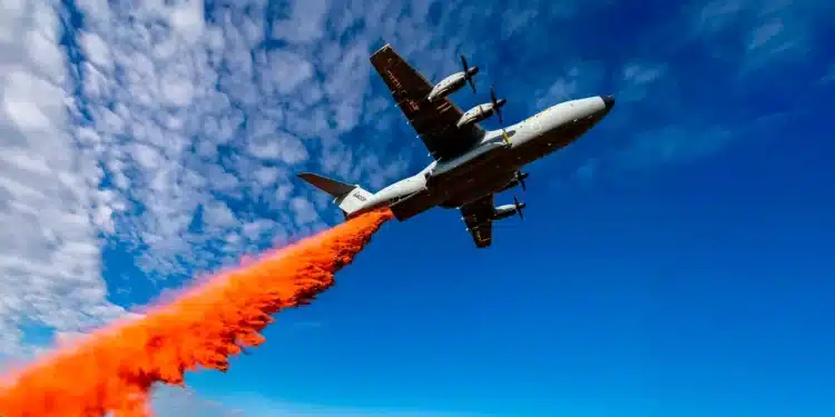 Airbus teste l’A400M contre les incendies sous contrôle de l’Entente Valabre (Gardanne)