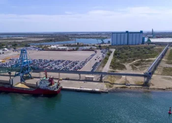 Quai minéralier de Fos : HES (Pays-Bas) reprend les activités de Carfos