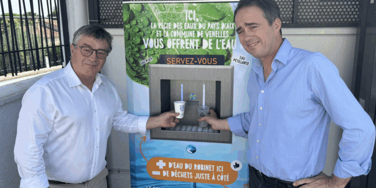 François Laurent, directeur général de la Régie des eaux du Pays d'Aix et Arnaud Mercier, maire de Venelles (Crédit Gomet')