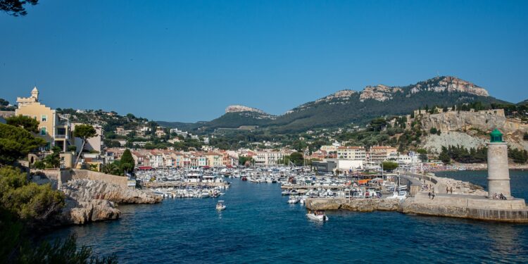 Cassis (Crédit archives Gomet' / JY Delattre)
