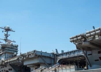 L'USS Truman, ancêtre de l'USS Ford, dans le port de Marseille en juin 2022 / Crédits photo : Jean-Yves Delattre, archives Gomet'