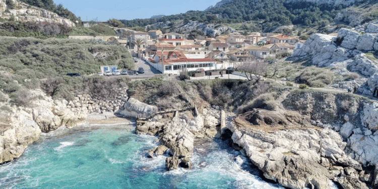 pollution littoral sud calanques