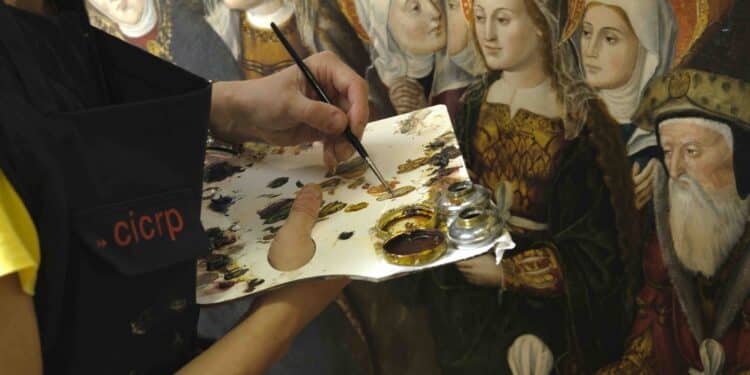 Restauration d’une œuvre picturale au CICRP - (© CICRP – O. Guillon)