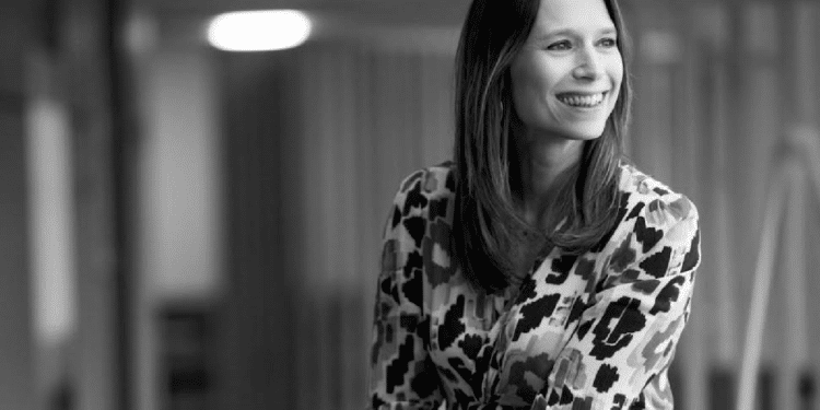 Lucile Collet, nouvelle directrice de la communication du Crédit Agricole Alpes Provence. Crédit photo : Laury Skander