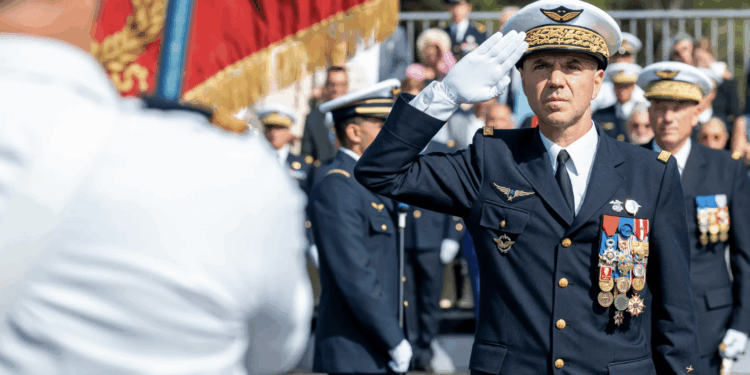 Le général Olivier Kaladjian, nouveau chef pour la BA701 et l’EAE
