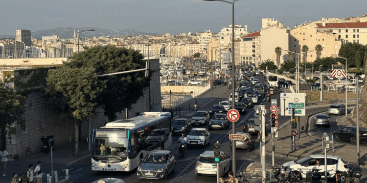 Embouteillage monstre sur le Vieux-Port à Marseille le 3 juillet 2025 (Crédit Gomet')