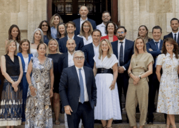 Les élus de la Chambre des Notaires des Bouches-du-Rhône avec leur président Jean-Michel Moulin au premier rang (Crédit Chambre des notaires)
