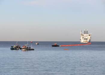 Le navire câblier Sophie Germain d’Orange Marine pour les opérations d’atterrissement du câble Medusa à Marseille mercredi 8 octobre 2025 (Crédit Orange)