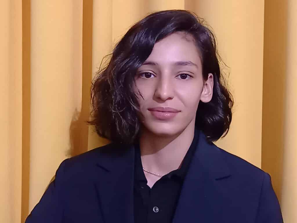 La comédienne Nadia Melliti (crédit photo Adrienne Bagdadlian)