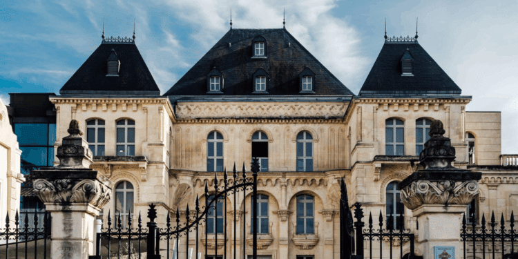 Le château de la Buzine