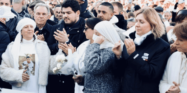 Marche blanche Medhi Kessaci