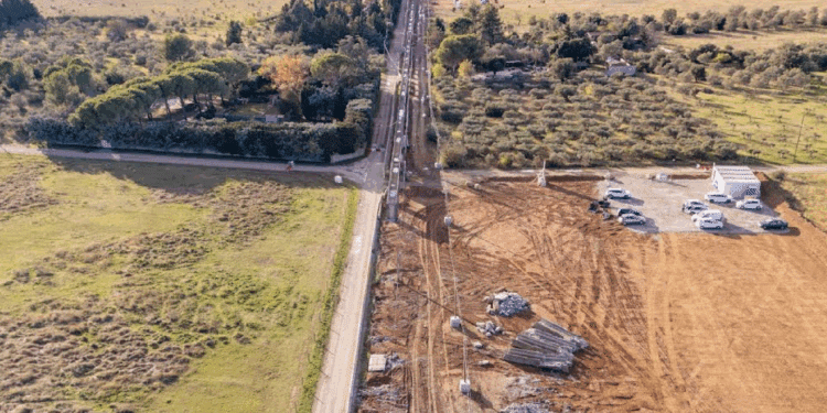 Les travaux engagés par NGE sur le canal de Haute-Crau (Crédit NGE @cyrilcortez)