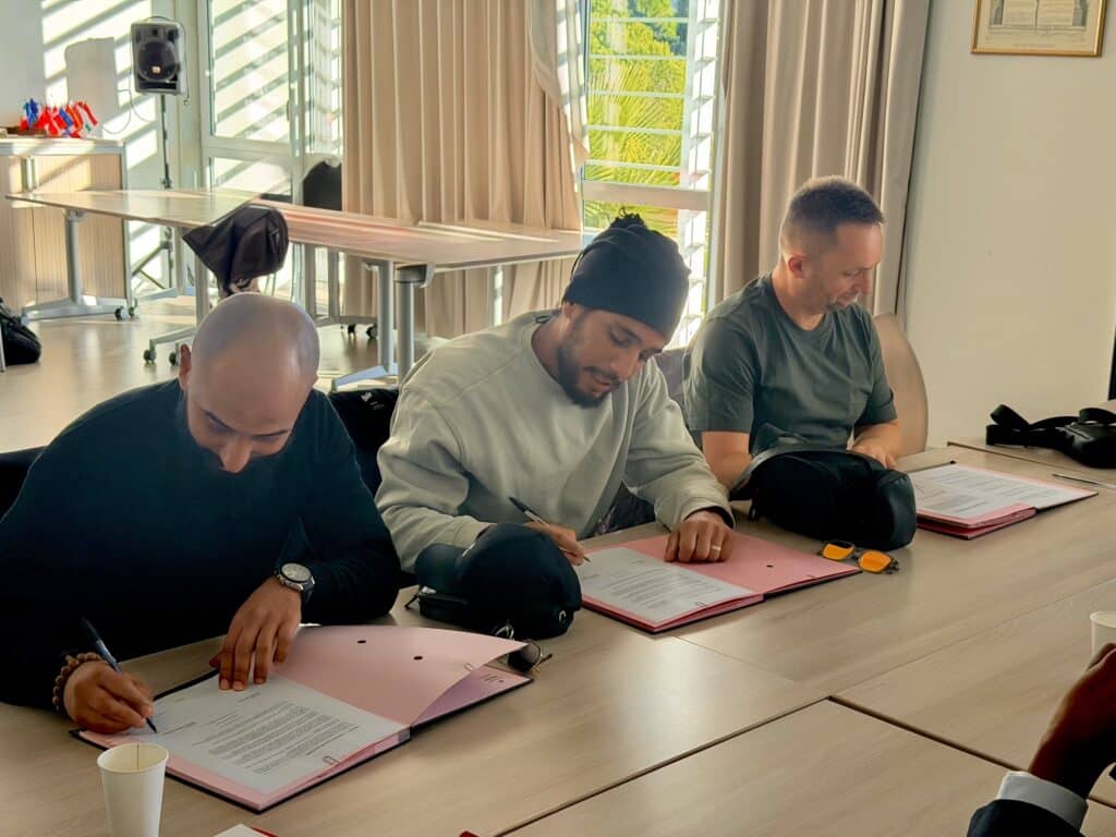 Premiers contrats de travail de la BMP
